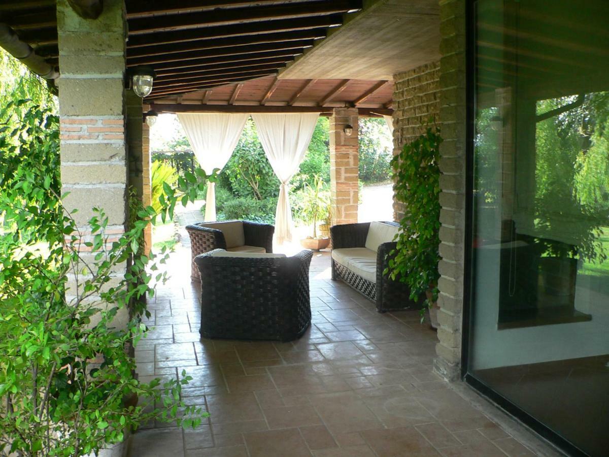 Villa Con Piscina Canale Monterano Exterior foto